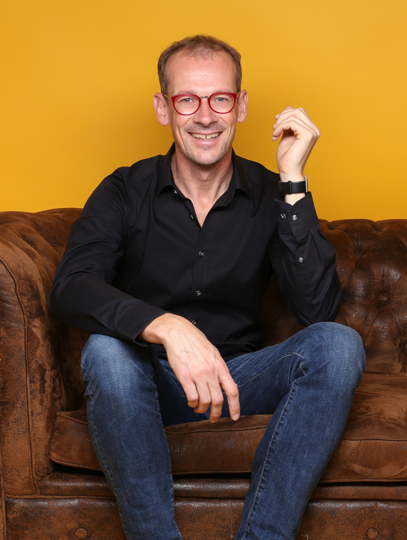 Jörg Kirschbaum, sitzend